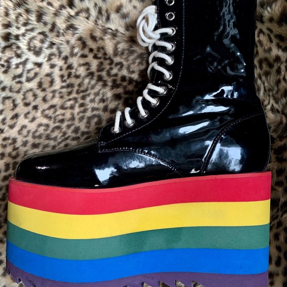 Current Mood x Dollskill Rainbow Platforms - Picture 3 of 7